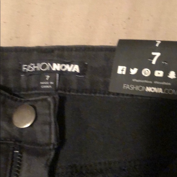 Too small - Picture 2 of 3